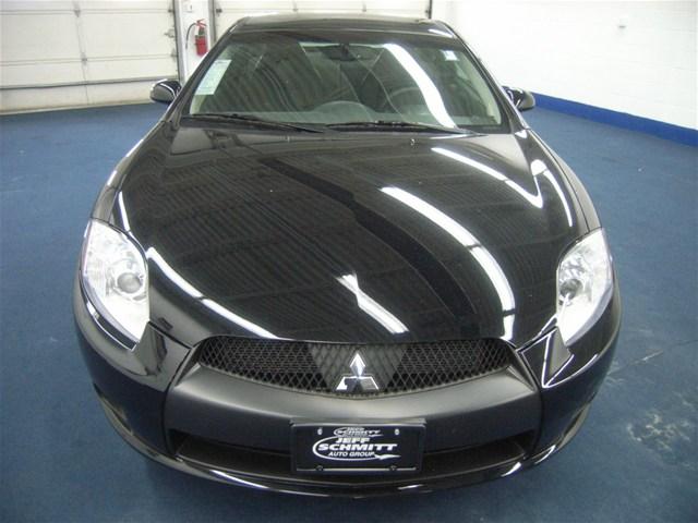 Mitsubishi Eclipse 2011 photo 5