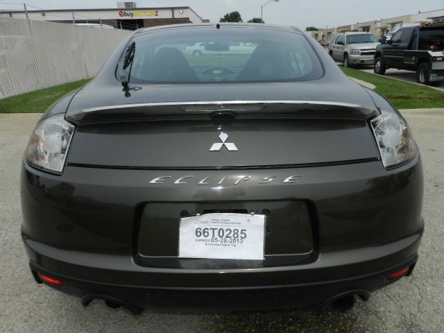 Mitsubishi Eclipse 2011 photo 18