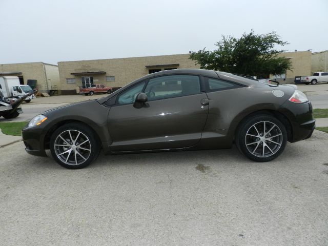 Mitsubishi Eclipse 2011 photo 20