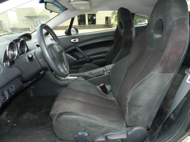 Mitsubishi Eclipse 2011 photo 3