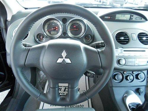 Mitsubishi Eclipse 2011 photo 5