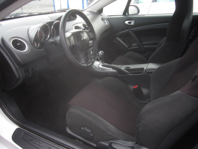 Mitsubishi Eclipse 2012 photo 5