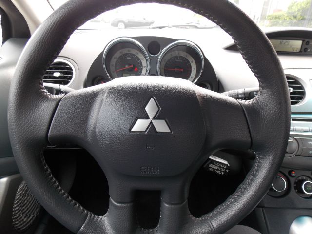 Mitsubishi Eclipse 2012 photo 23