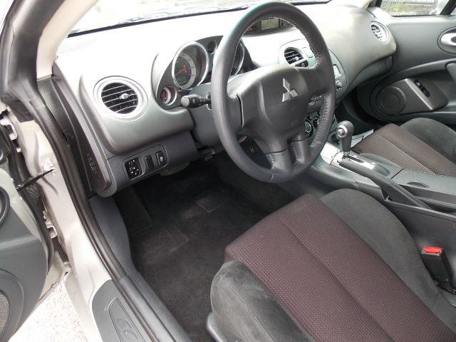 Mitsubishi Eclipse 2012 photo 26