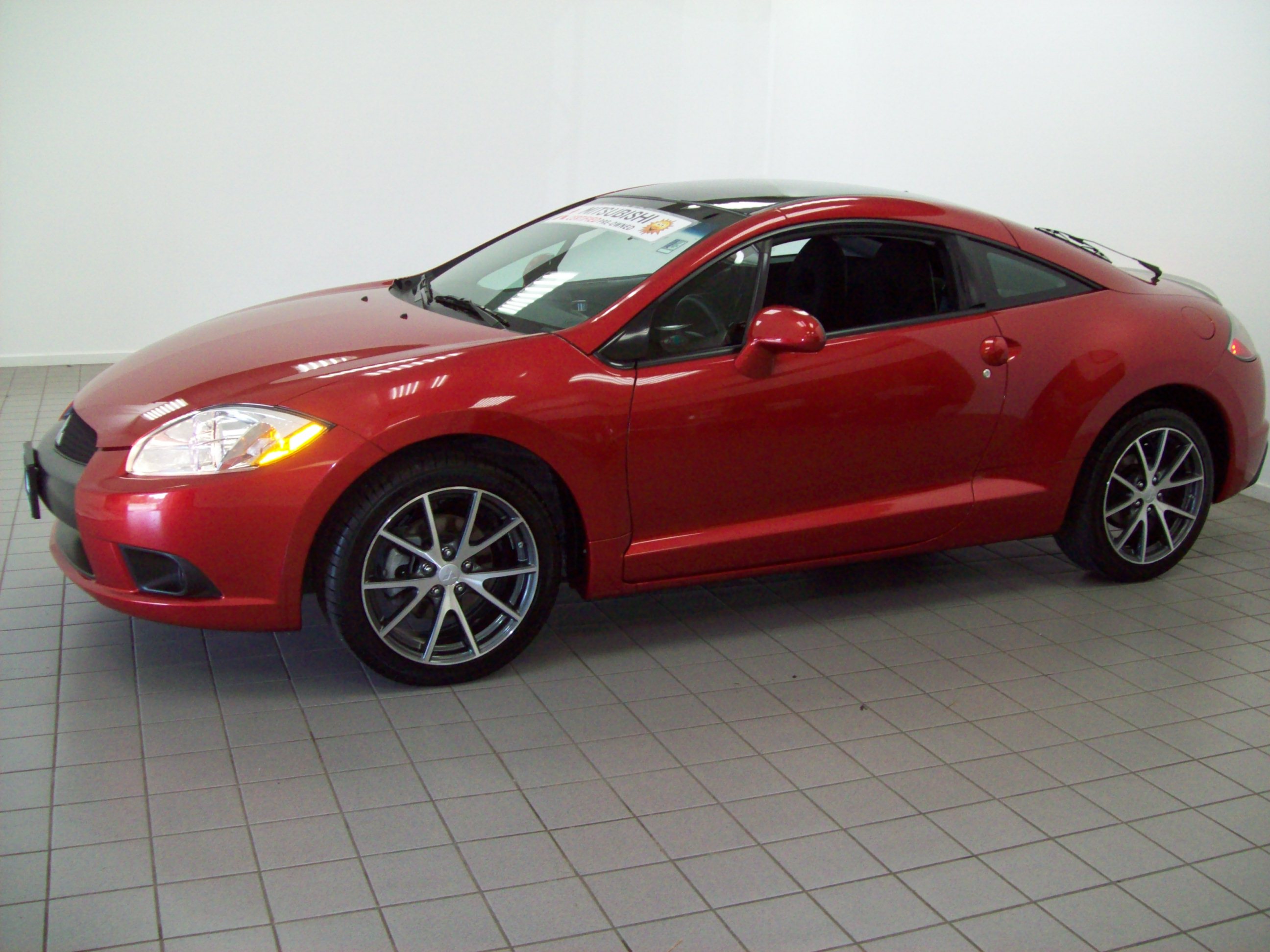 Mitsubishi Eclipse 2012 photo 2