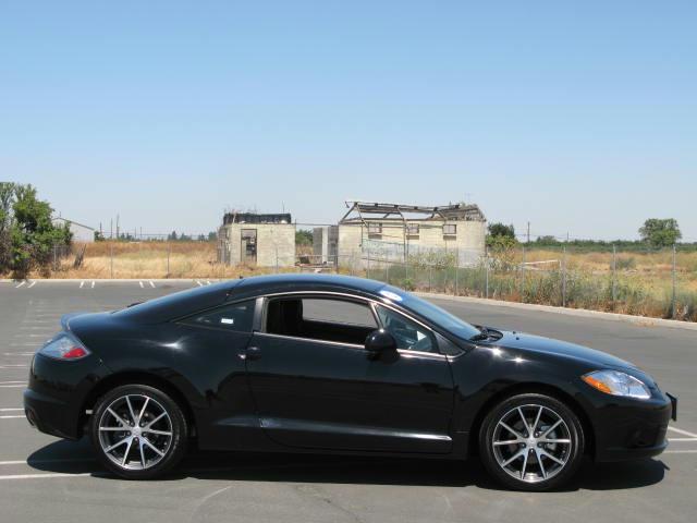 Mitsubishi Eclipse 2012 photo 2