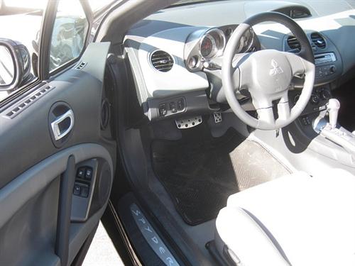 Mitsubishi Eclipse Spyder 2010 photo 1