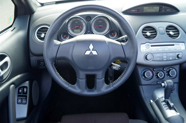 Mitsubishi Eclipse Spyder 2012 photo 5