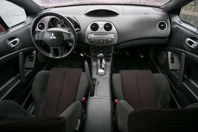 Mitsubishi Eclipse Spyder 2012 photo 2