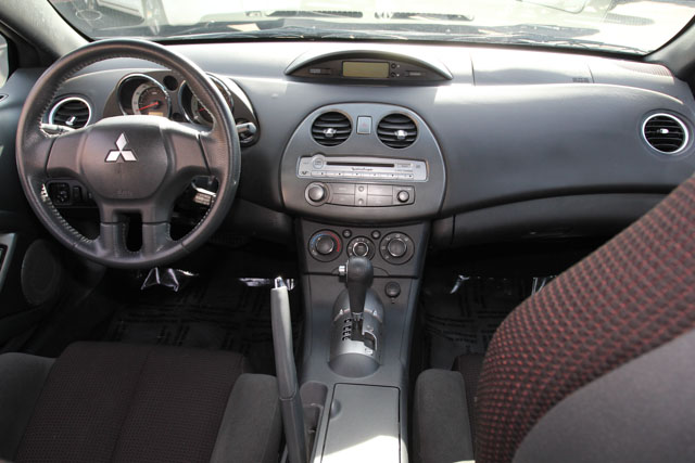 Mitsubishi Eclipse Spyder 2012 photo 2