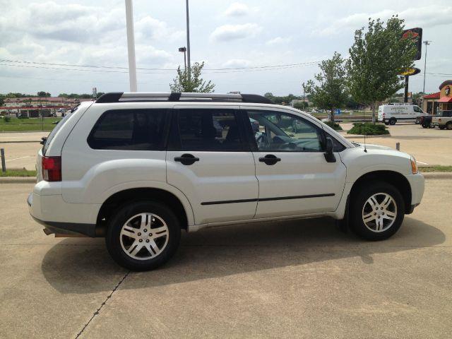 Mitsubishi Endeavor Passenger Van AWD SUV