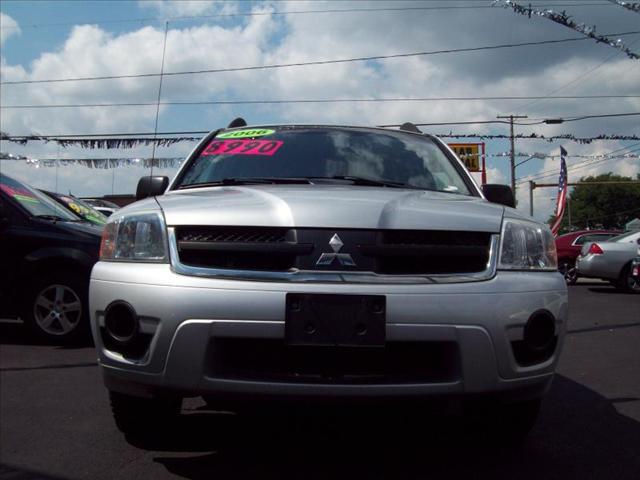 Mitsubishi Endeavor 2006 photo 2