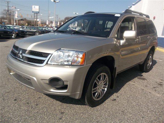 Mitsubishi Endeavor 4dr Sdn I4 Auto GLS Sedan Sport Utility