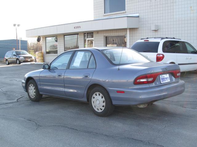 Mitsubishi Galant 1995 photo 2