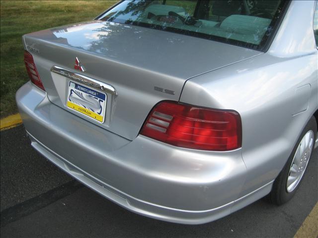 Mitsubishi Galant 2000 photo 1