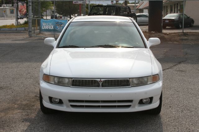 Mitsubishi Galant 2000 photo 4