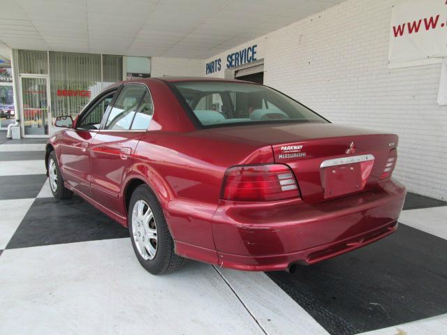 Mitsubishi Galant 2000 photo 1