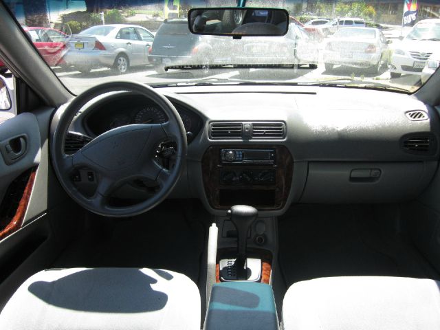 Mitsubishi Galant 2000 photo 5