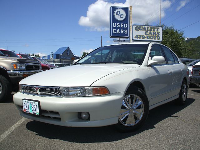 Mitsubishi Galant 2000 photo 1