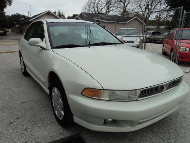 Mitsubishi Galant 2001 photo 2