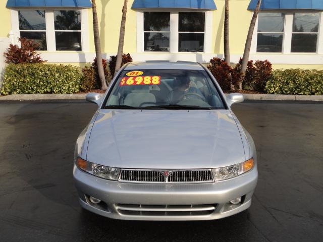 Mitsubishi Galant 2001 photo 2