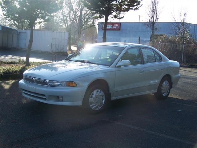 Mitsubishi Galant 2001 photo 2