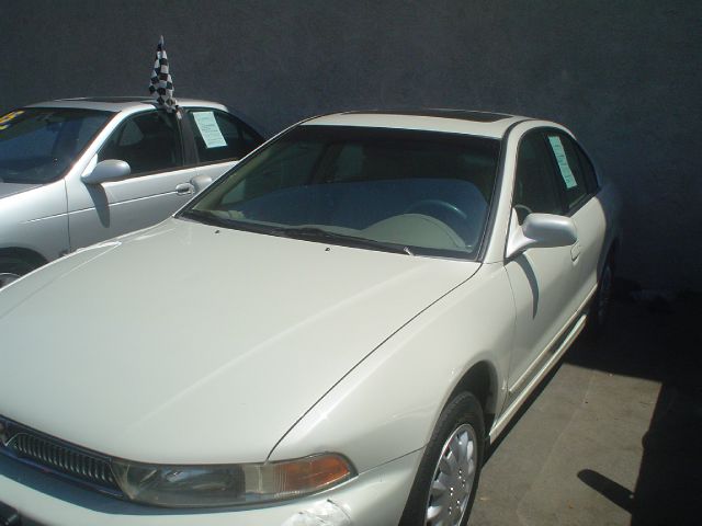 Mitsubishi Galant 2001 photo 1