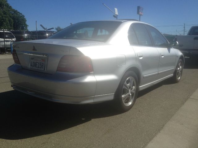 Mitsubishi Galant 2001 photo 2