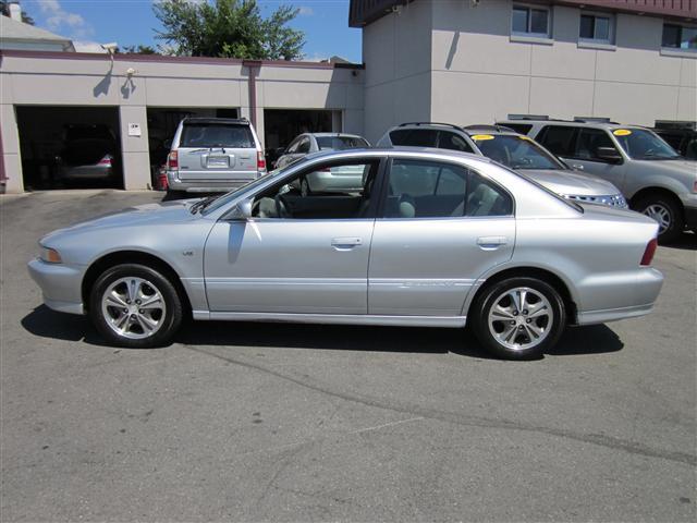 Mitsubishi Galant 2001 photo 2