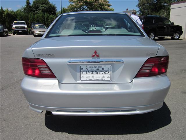 Mitsubishi Galant 2001 photo 4