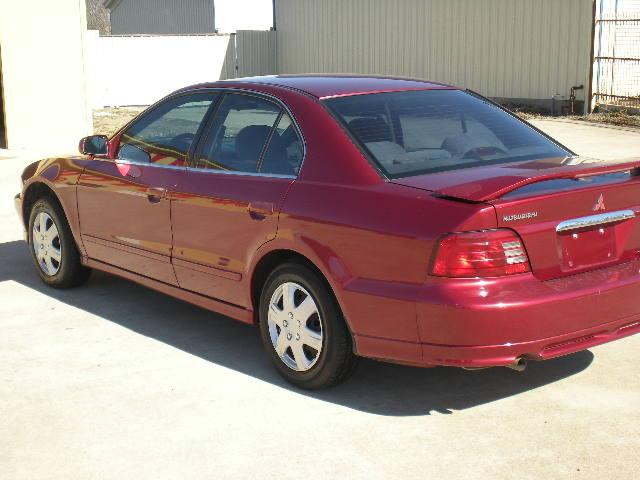 Mitsubishi Galant 2001 photo 2