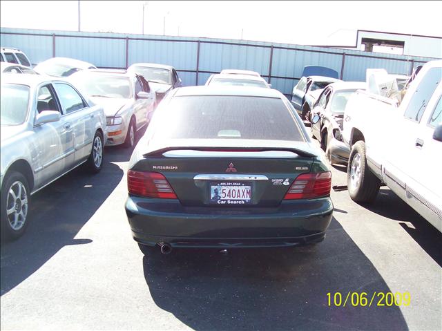 Mitsubishi Galant 2001 photo 2