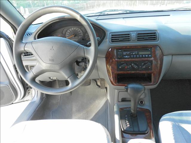 Mitsubishi Galant 2001 photo 5