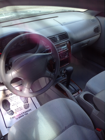 Mitsubishi Galant 2001 photo 2