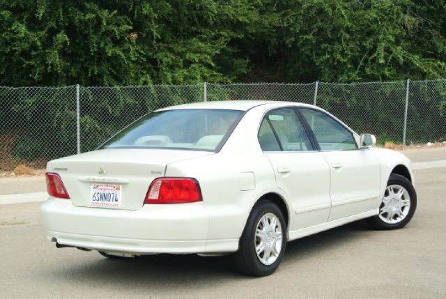 Mitsubishi Galant LW2 Sedan