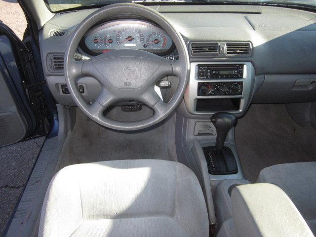 Mitsubishi Galant 2002 photo 4