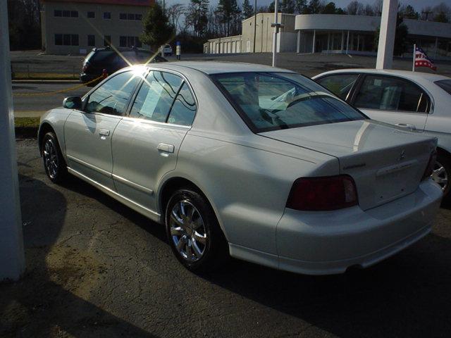 Mitsubishi Galant 2002 photo 4