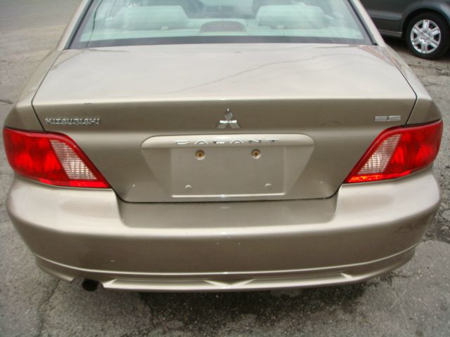 Mitsubishi Galant 2002 photo 1