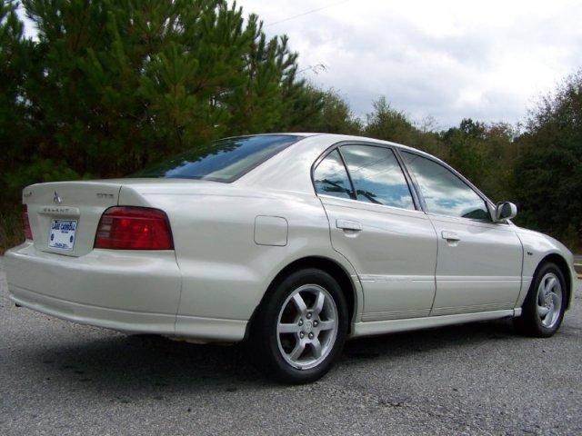 Mitsubishi Galant 2002 photo 2