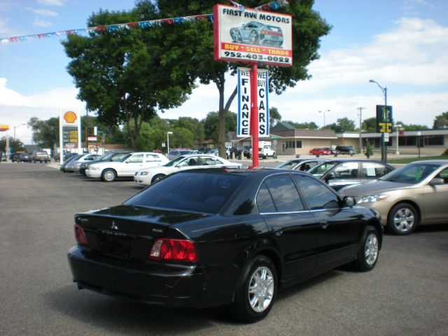 Mitsubishi Galant 2002 photo 1