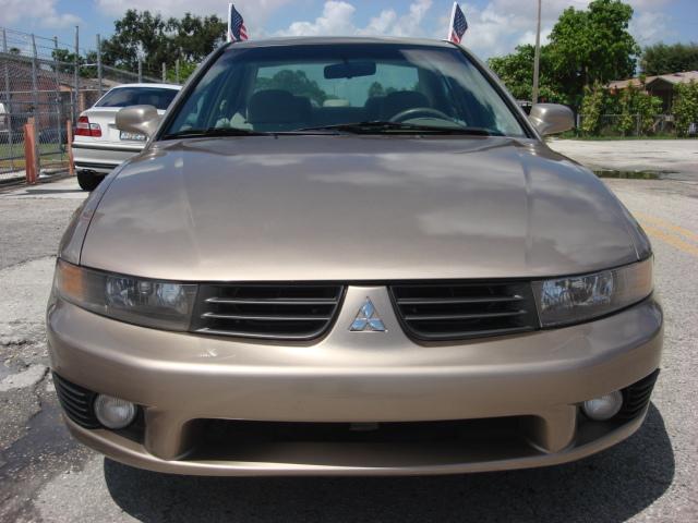 Mitsubishi Galant 2002 photo 2