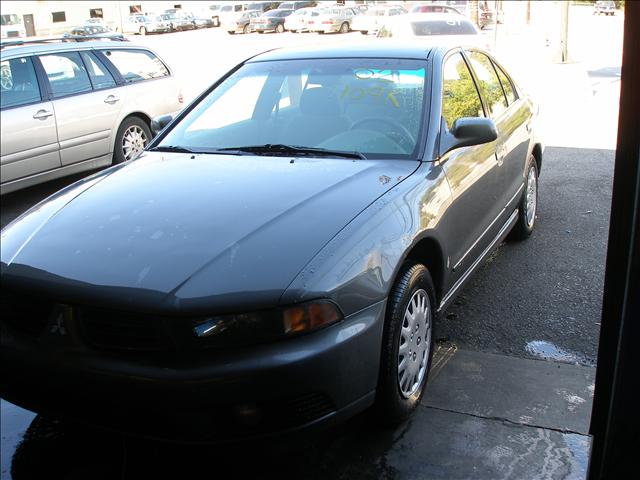 Mitsubishi Galant 2002 photo 1