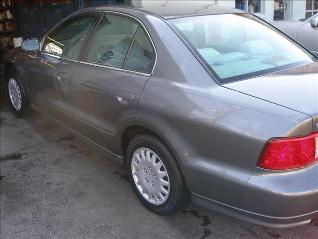 Mitsubishi Galant 2002 photo 3