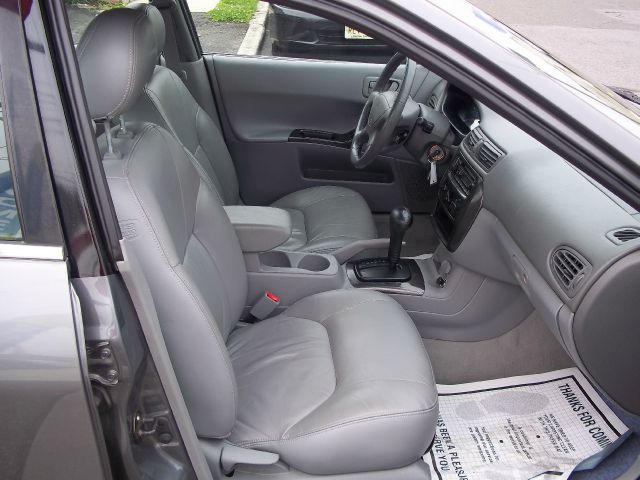 Mitsubishi Galant 2002 photo 14