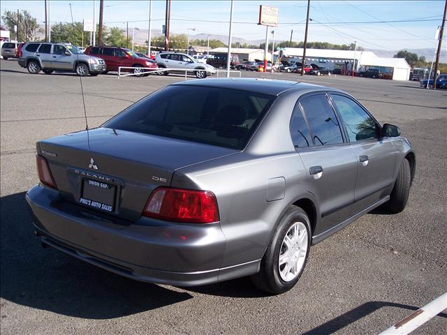 Mitsubishi Galant 2002 photo 2