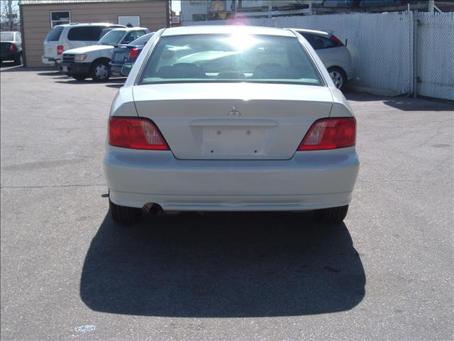 Mitsubishi Galant 2002 photo 1