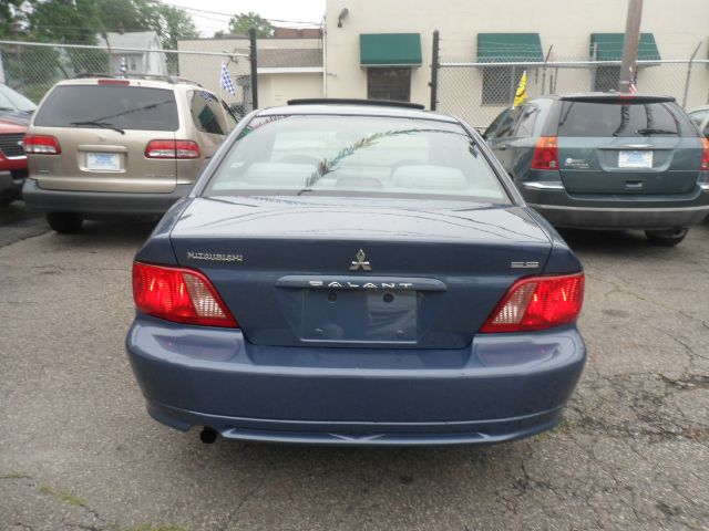 Mitsubishi Galant 2002 photo 1