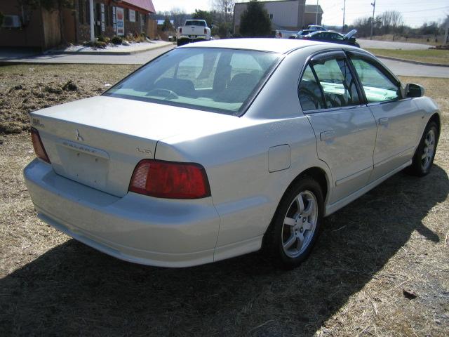 Mitsubishi Galant 2002 photo 2