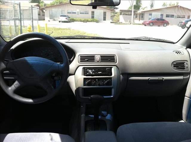 Mitsubishi Galant 2003 photo 5