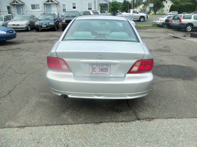 Mitsubishi Galant 2003 photo 1